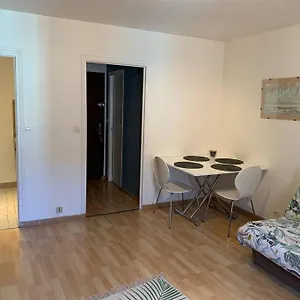 Appartement Plein Centre Près Du Château, Aubenas
