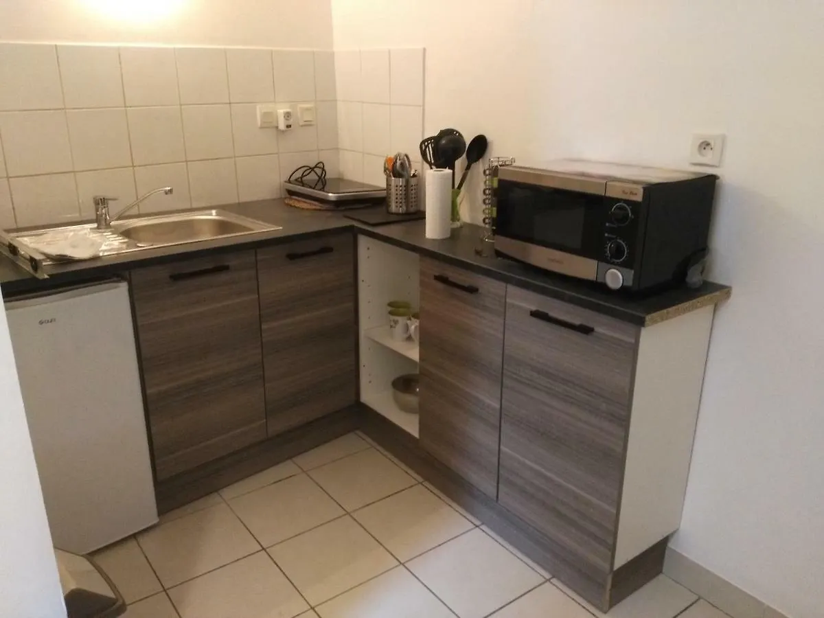 Appartement T1 centre ville Aubenas